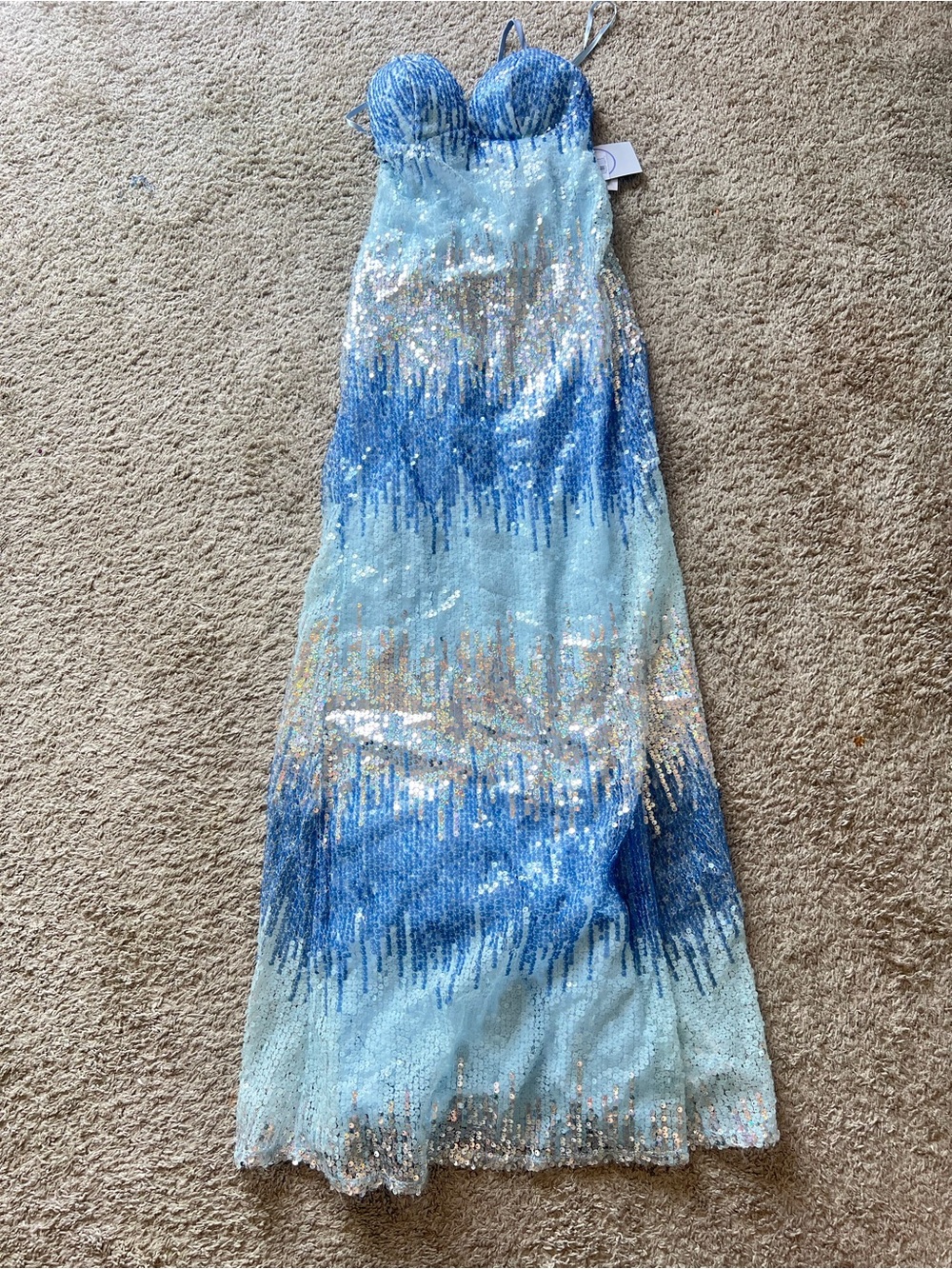 Women’s Sequin Ombre Blue Strapless Evening Dress. Size 5/6